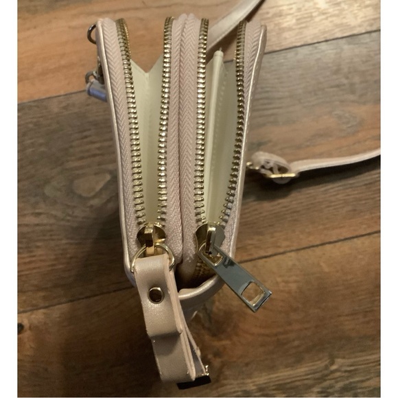 Brand New! Ribbon Quilt Pattern Crossbody Purse/Wallet/Clutch - Picture 3 of 4